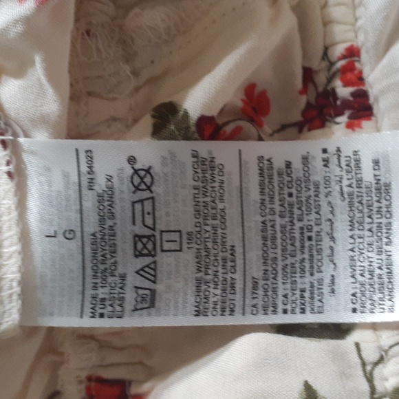 Old Navy Top Size Large NWT - Picture 4 of 4